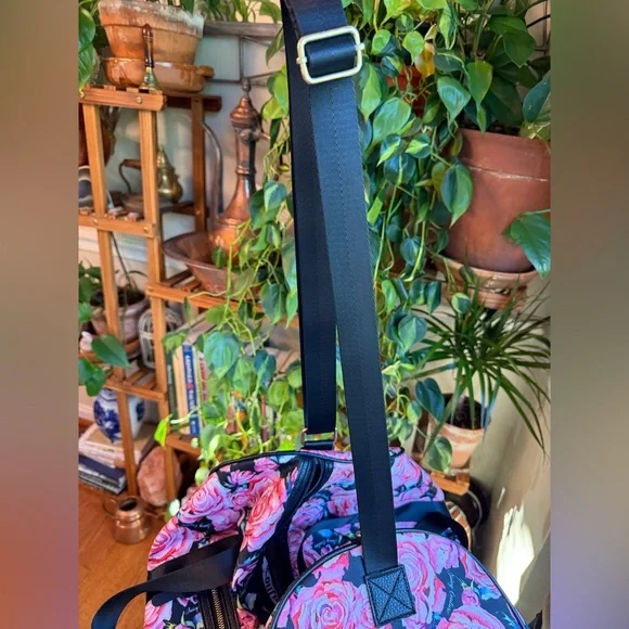 JUICY COUTURE BAG WEEKENDER‎ HAND BAG Pink with roses. - Picture 11 of 14